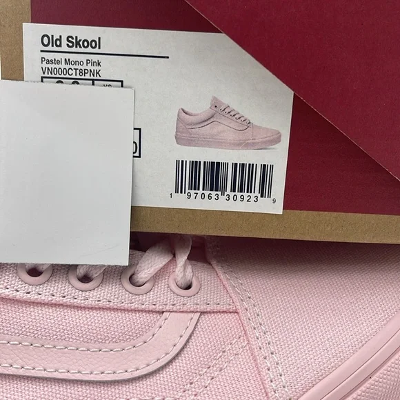 Vans Men's Pink Sneakers Classic Design Old Skool
Pastel Mono Pink
VN000CT8PNK - Picture 16 of 16
